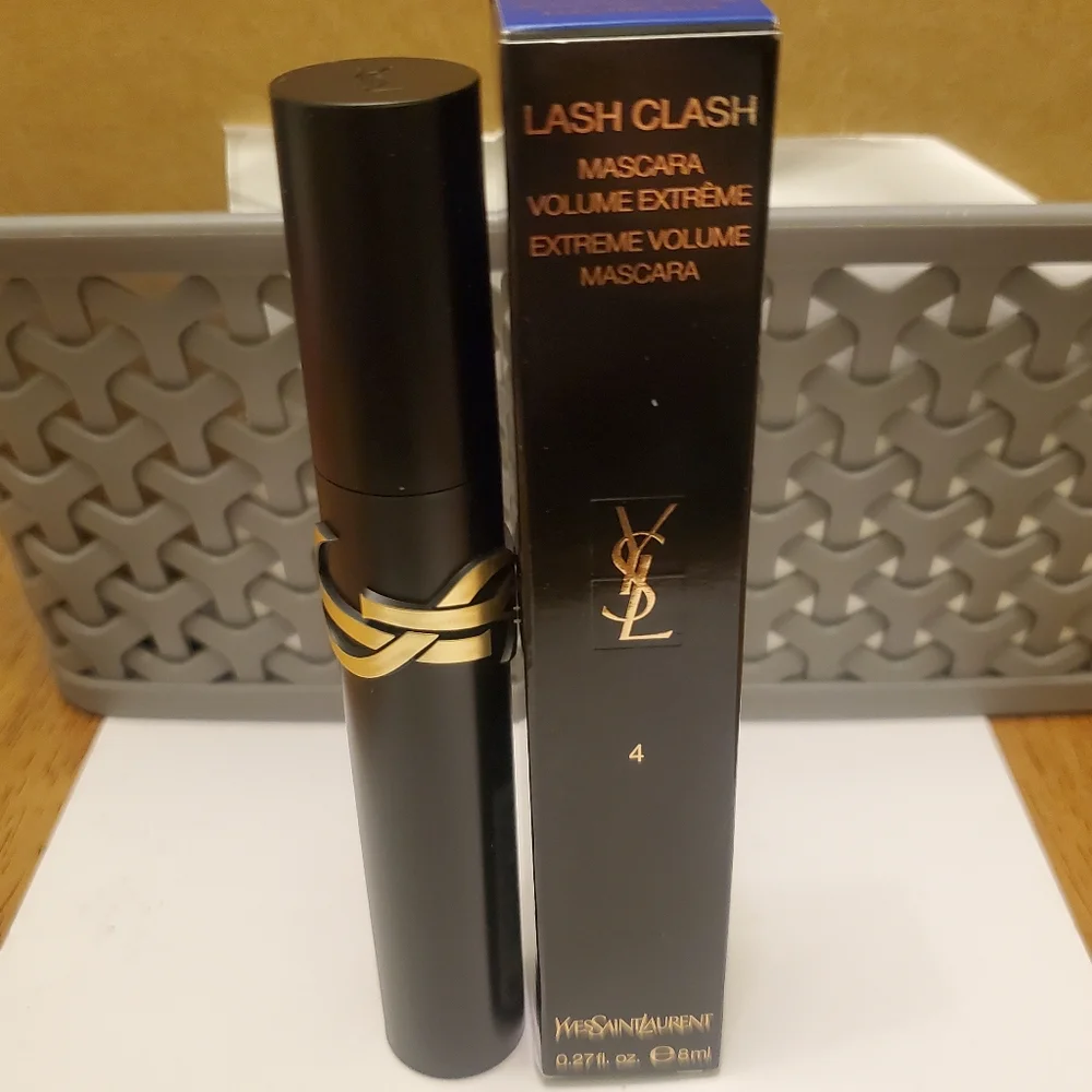 YSL Lash Clash EXTREME Volum Mascara 4 ELECTRIC BLUE. BNIB